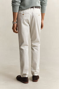 Klassiska chinos med slim fit