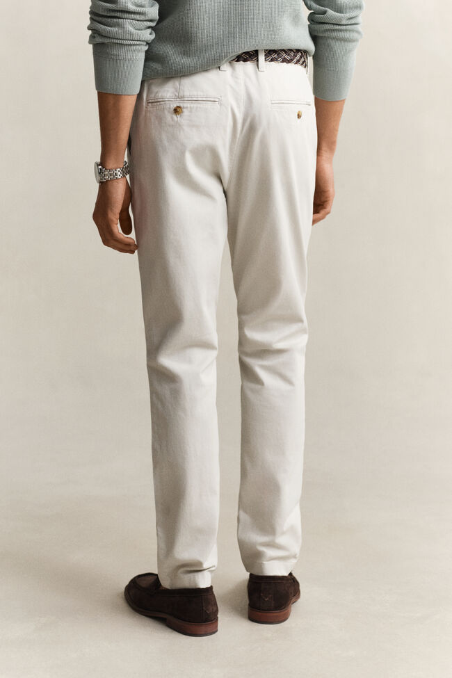 Klassiska chinos med slim fit