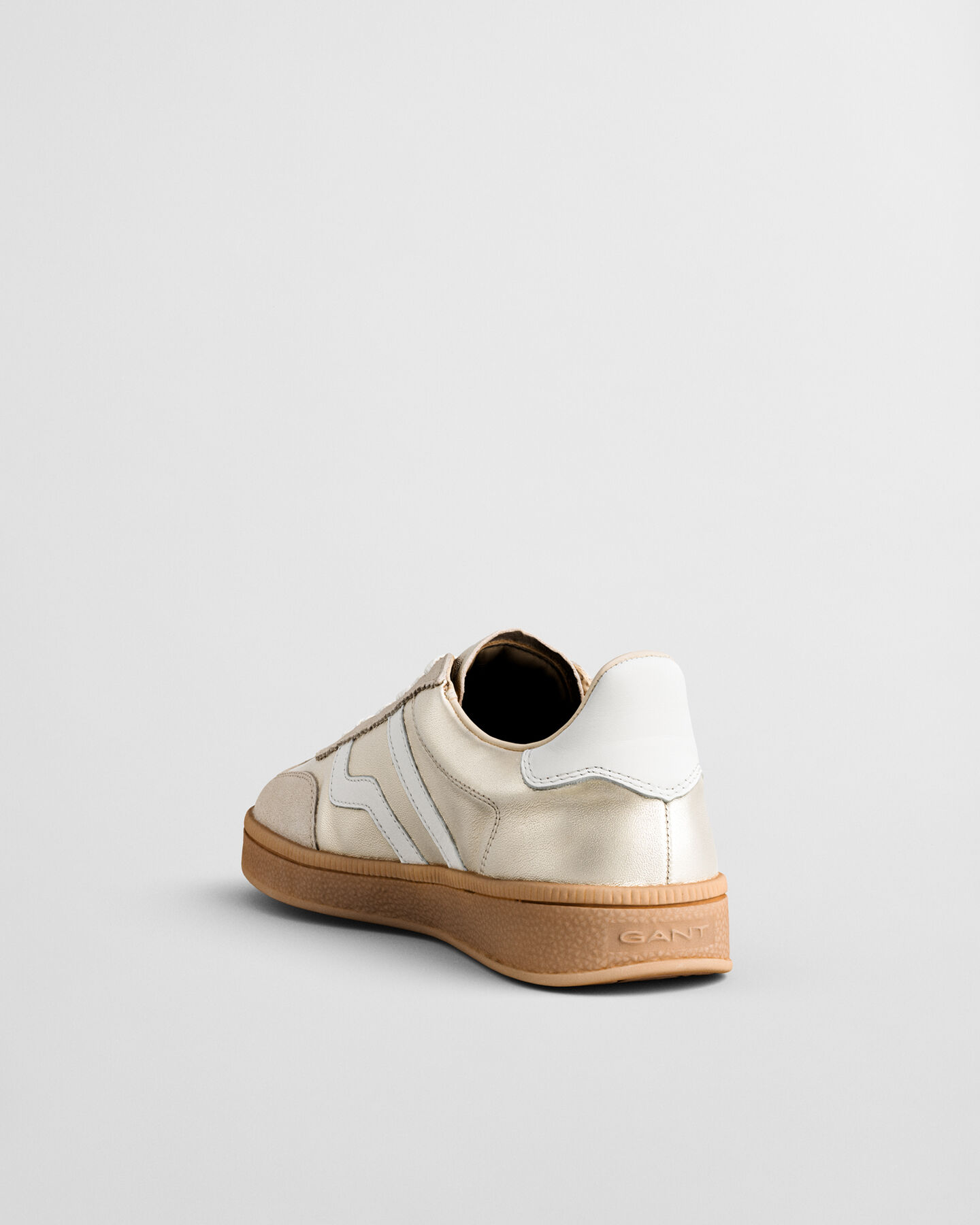 Cuzima sneakers i metallic och l&auml;der