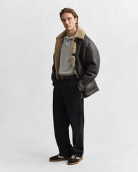 Regular Fit pik&eacute;tr&ouml;ja