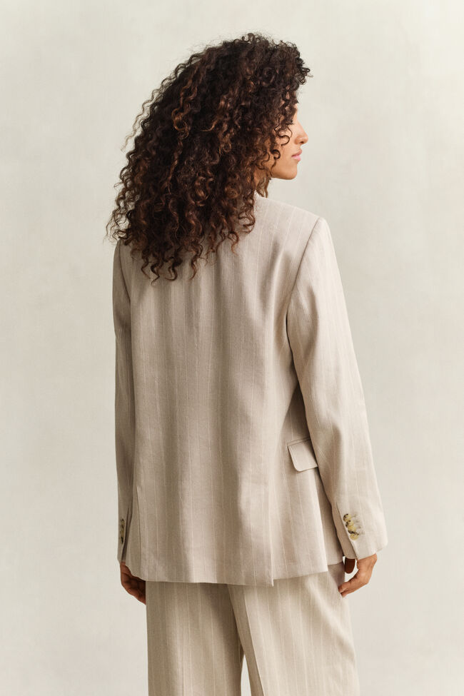 Kritstrecksrandig kavaj i linneblandning