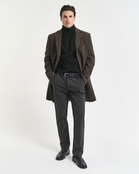 Slim fit jeans i bomull med fiskbensm&ouml;nster