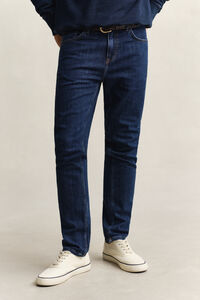 Slim fit jeans i stilren tv&auml;tt