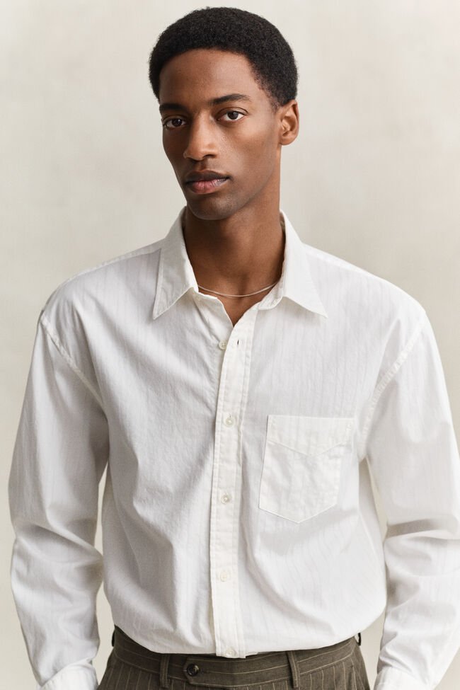 Relaxed fit dobbyv&auml;vd randig skjorta