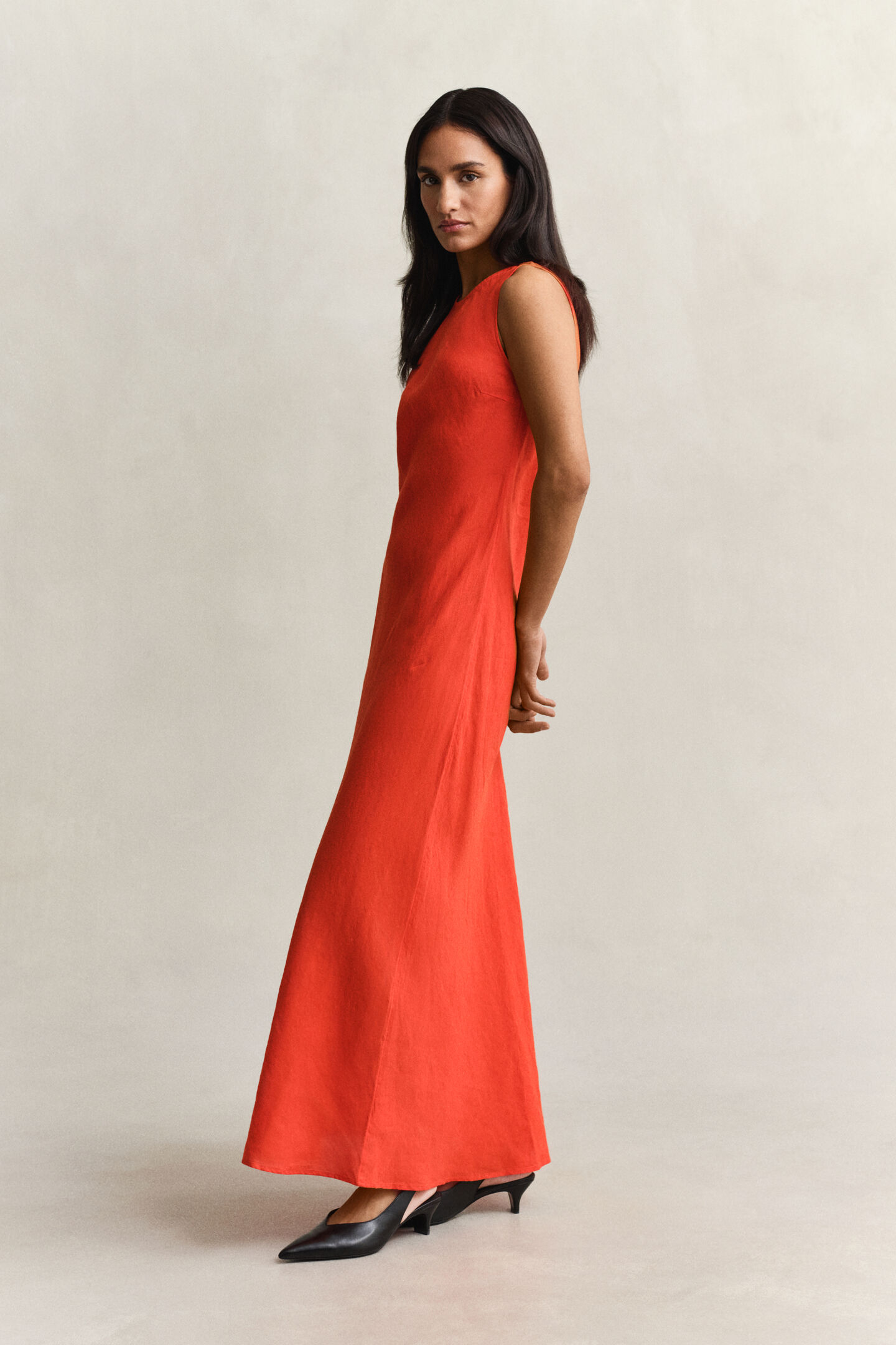 Snedskuren midikl&auml;nning i linne