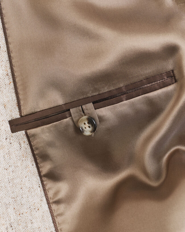 Slim fit kostymkavaj i donegalv&auml;v