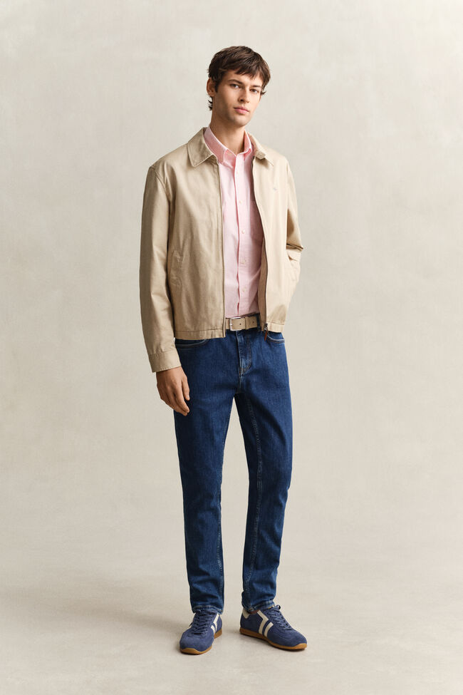 Slim fit jeans i stilren tv&auml;tt