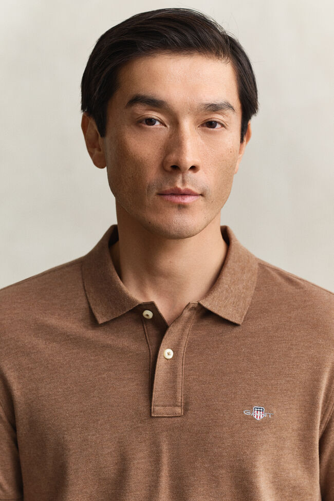 Regular Fit pik&eacute;tr&ouml;ja