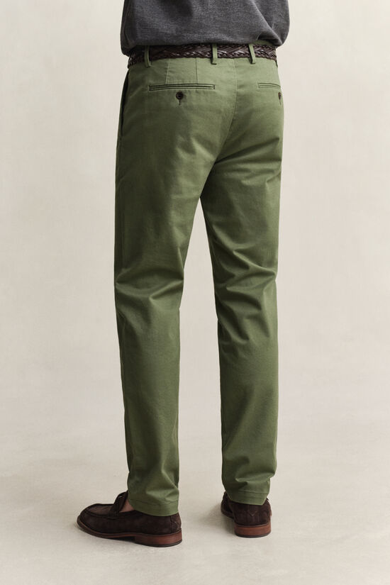 Eleganta chinos med slim fit