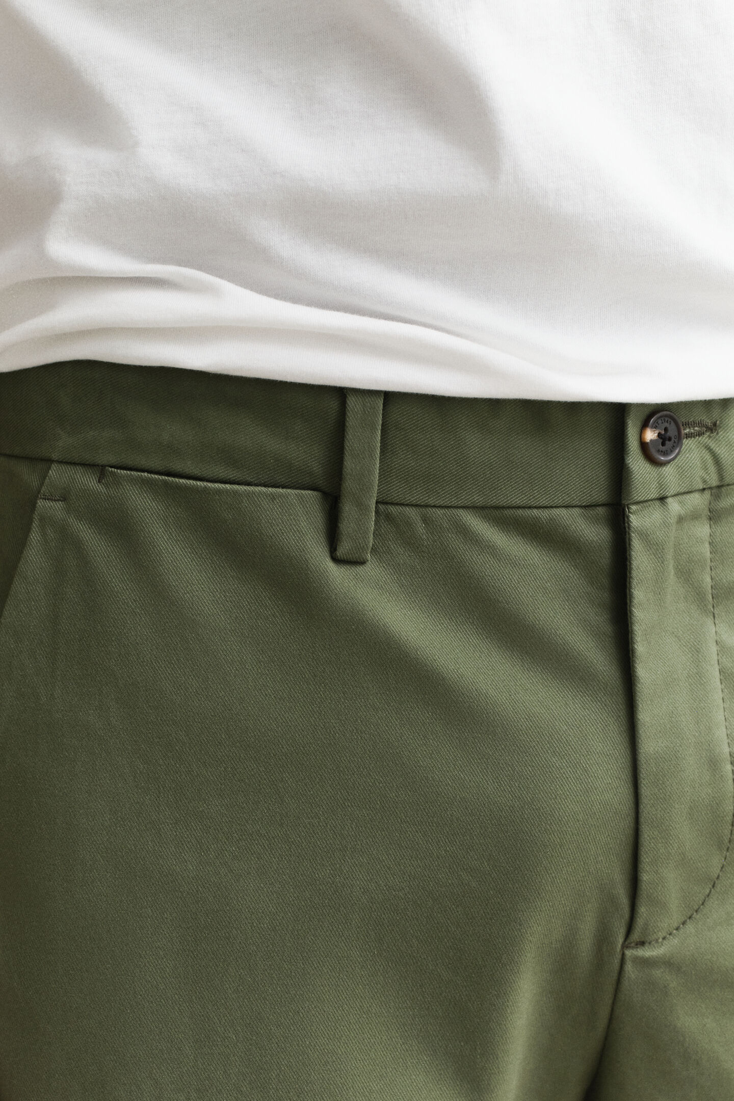 Eleganta chinos med regular fit