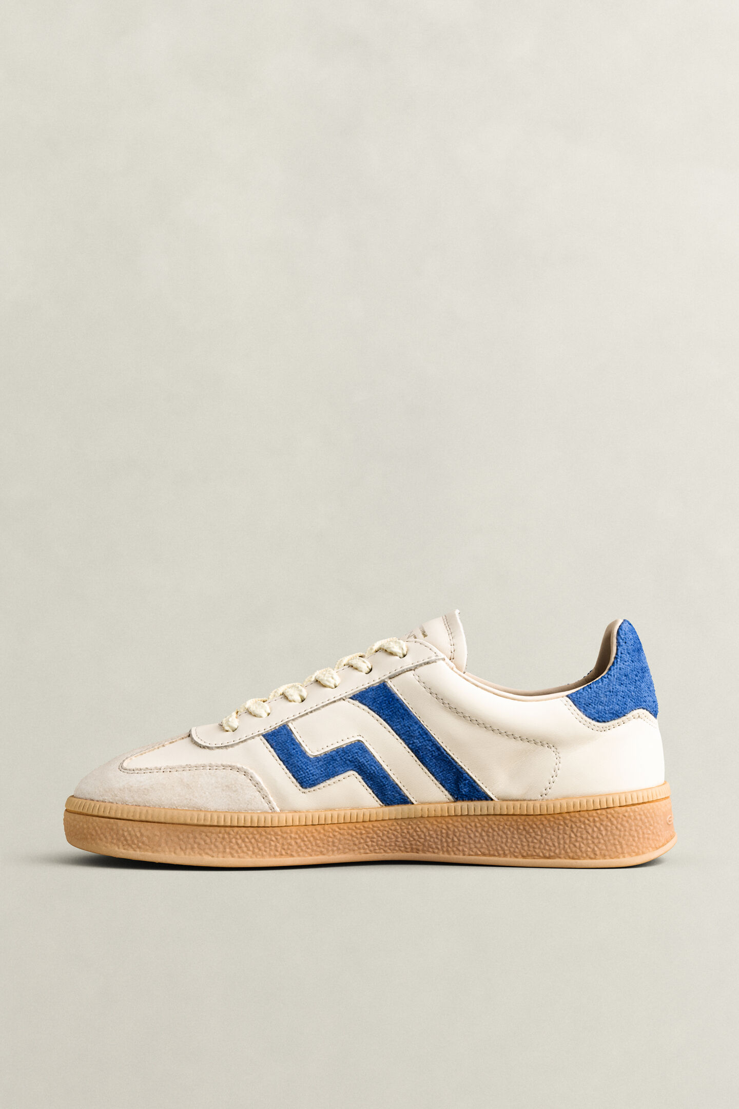 Cuzima sneakers i mocka och skinn