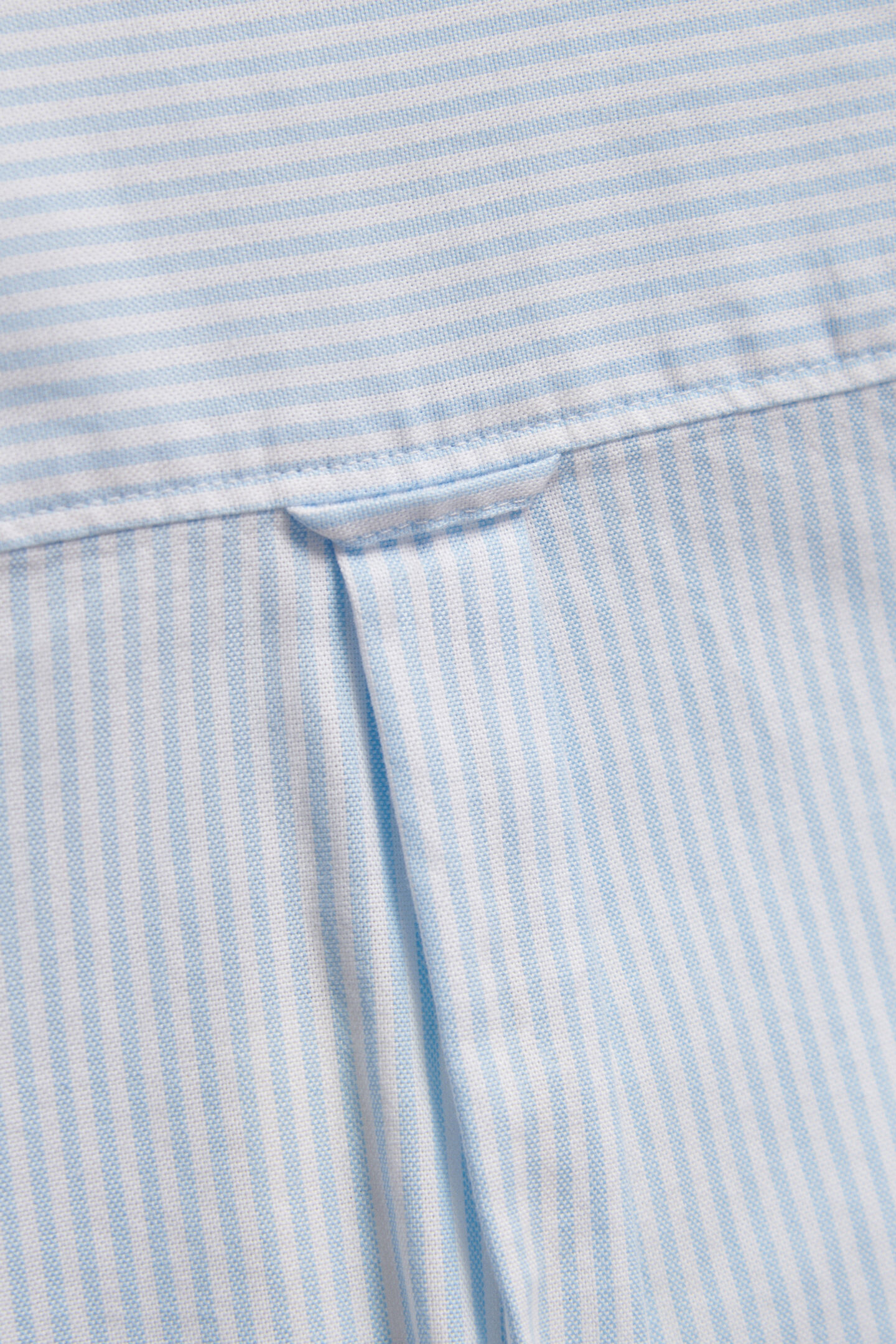 Boys randig oxfordskjorta med sk&ouml;ldemblem