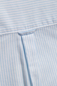 Boys randig oxfordskjorta med sk&ouml;ldemblem