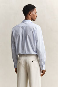 Regular fit dobbyv&auml;vd randig skjorta