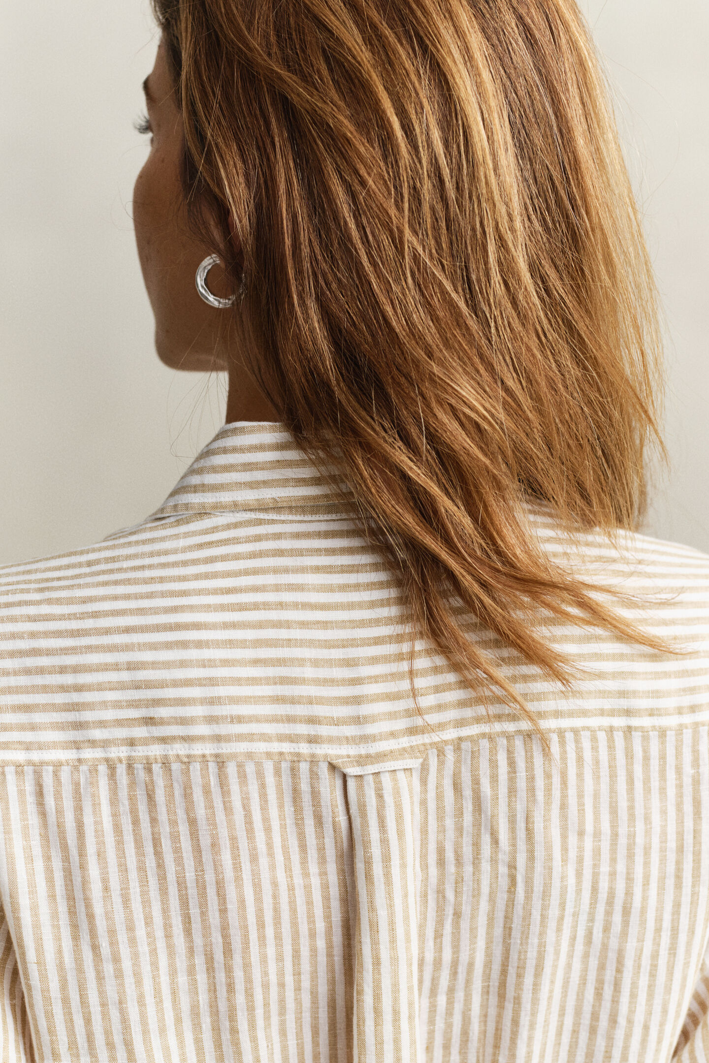 Randig skjortkl&auml;nning i linne