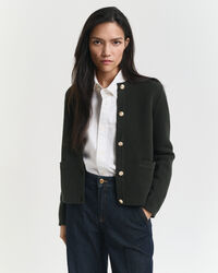 Kontrastf&auml;rgad stickad kofta