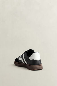 Cuzmo sneakers i l&auml;der