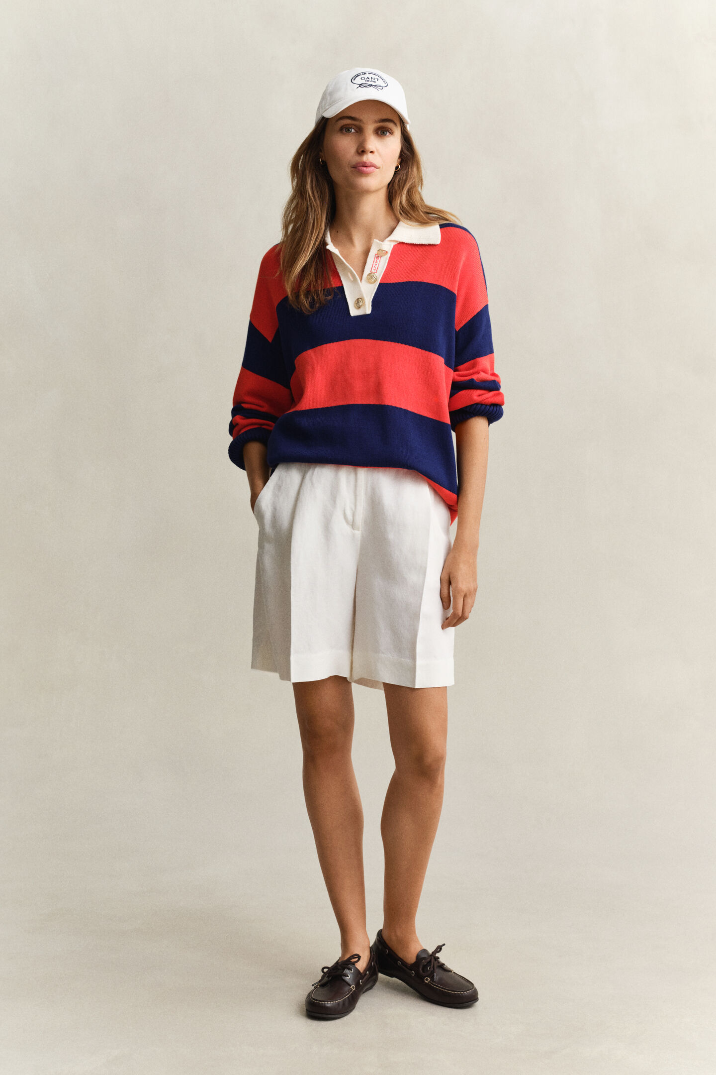 Skr&auml;ddarsydda shorts i linneblandning