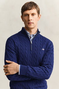 Kabelstickad bomullstr&ouml;ja med dragkedja vid hals&ouml;ppningen