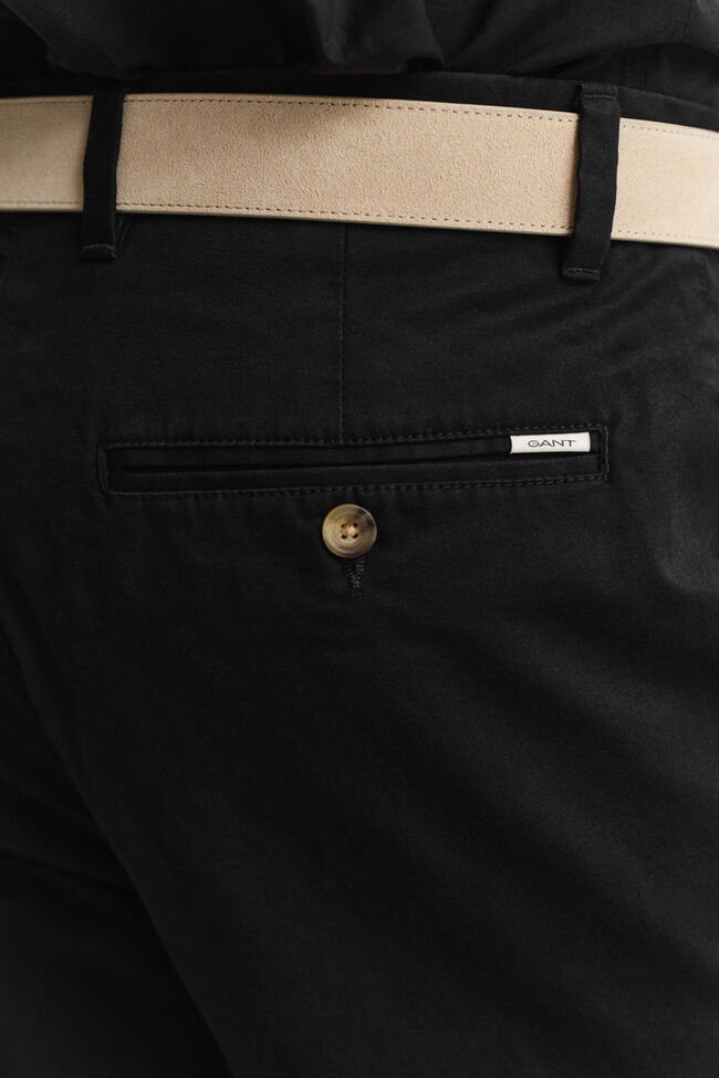 Klassiska chinos med slim fit