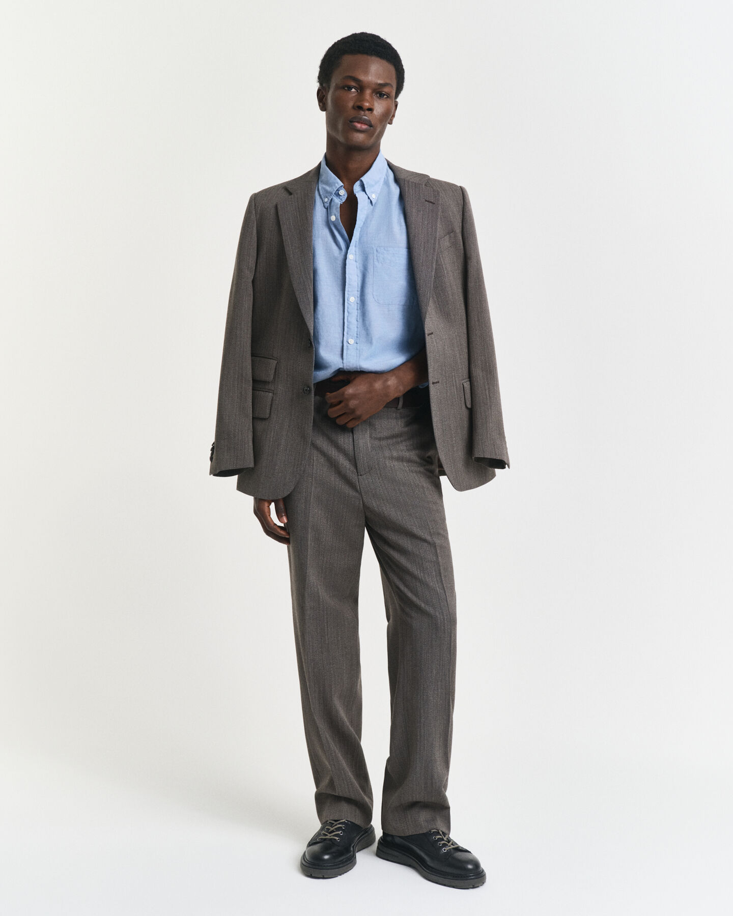 Relaxed fit indigof&auml;rgad chambrayskjorta