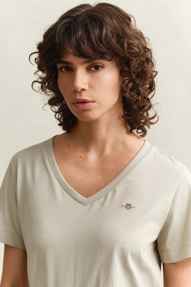 Shield V-ringad T-shirt