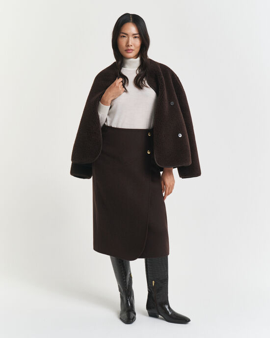 Handsydd omlottkjol i midil&auml;ngd