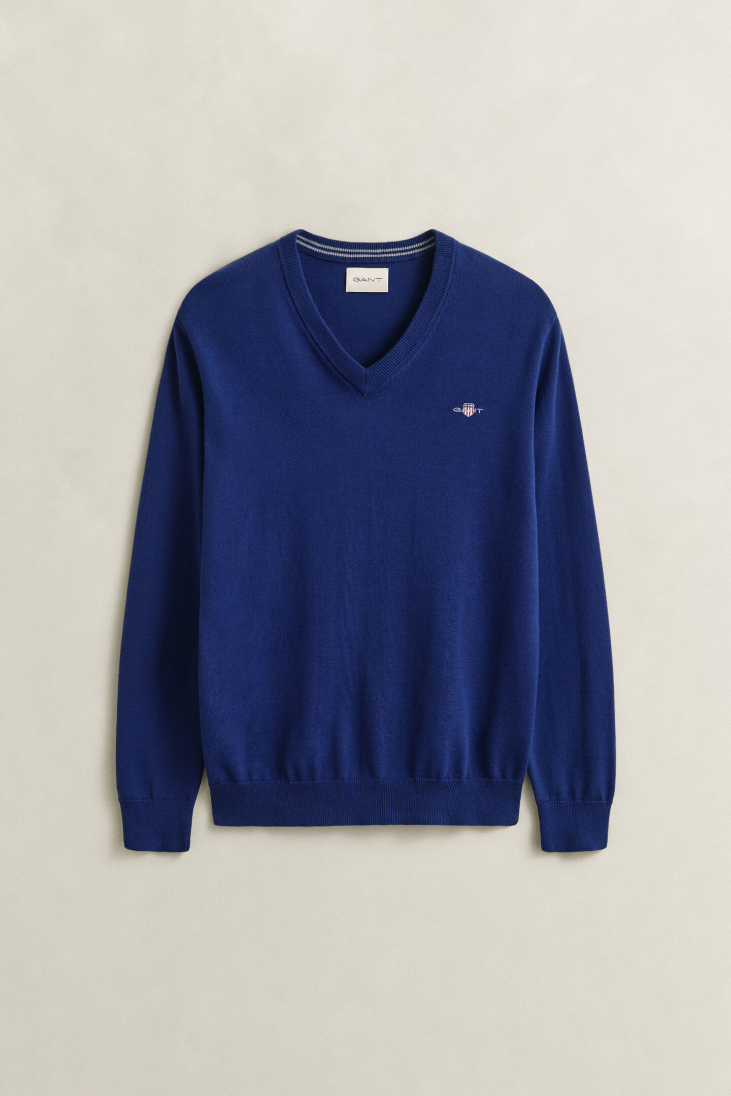 Klassisk V-ringad bomullstr&ouml;ja