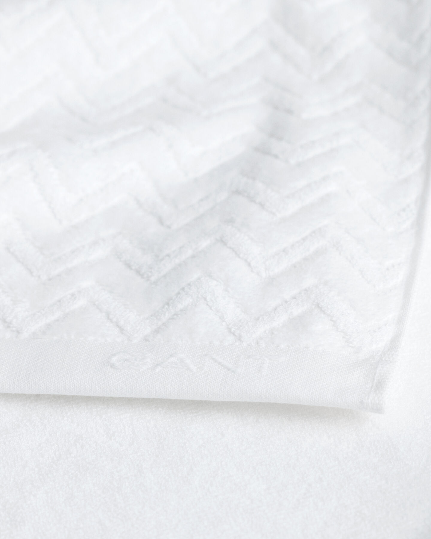 Jacquardv&auml;vd fiskbensm&ouml;nstrad handduk 70 x 140