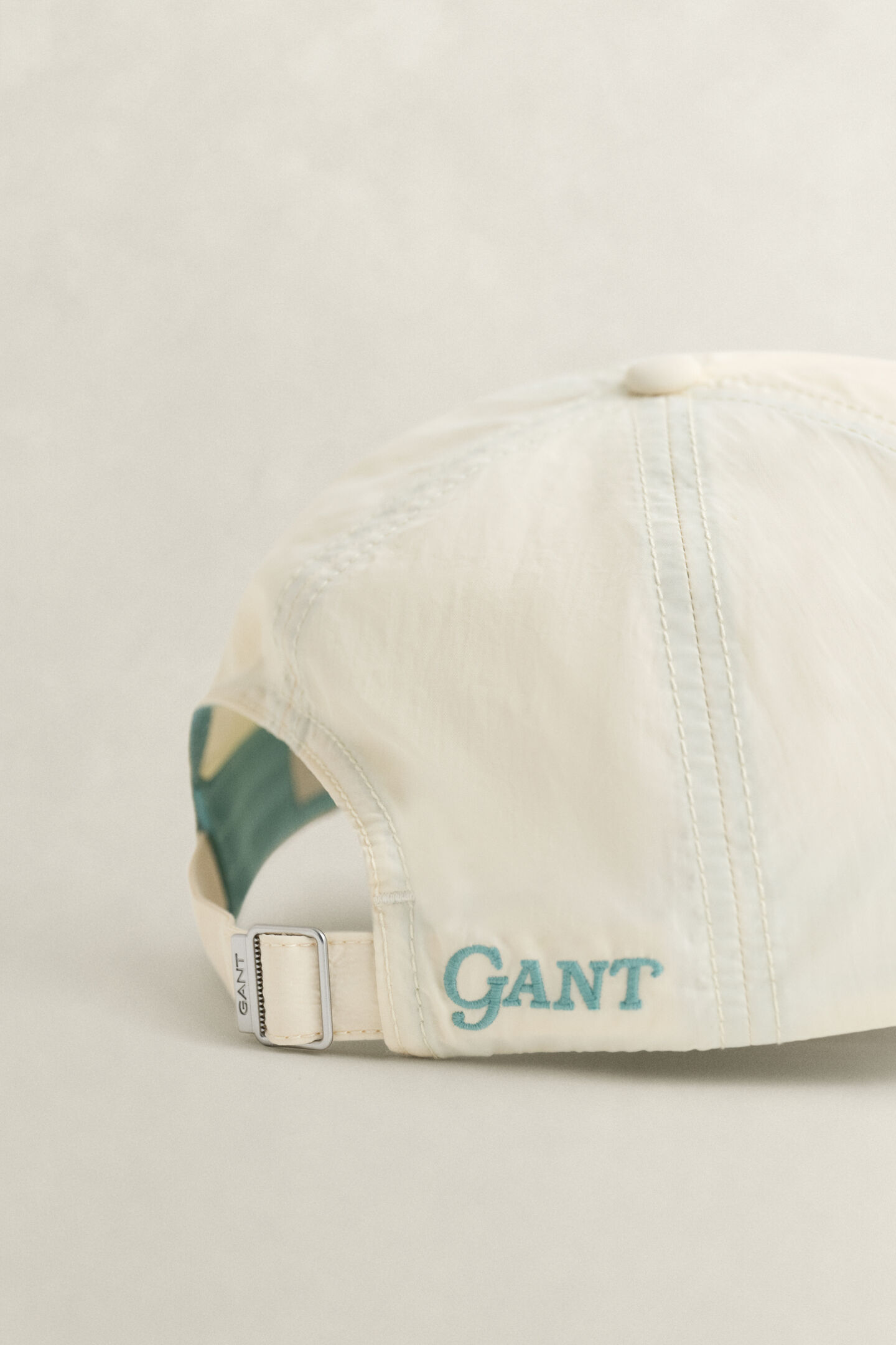 Krinklad keps med tryck