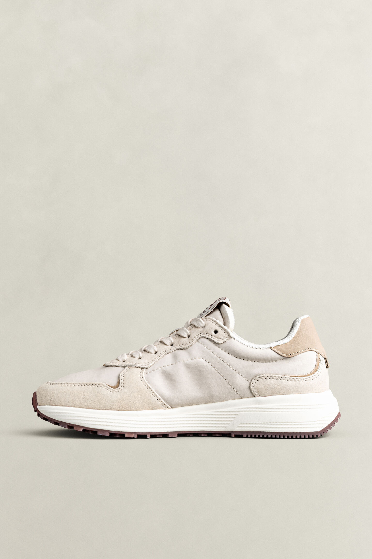 Beywin sneakers i mocka och nylon