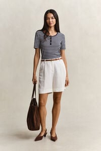 Ribbstickad farfarstr&ouml;ja