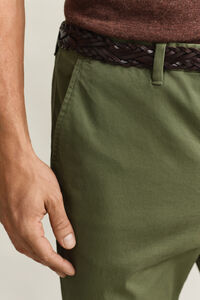 Klassiska chinos med slim fit