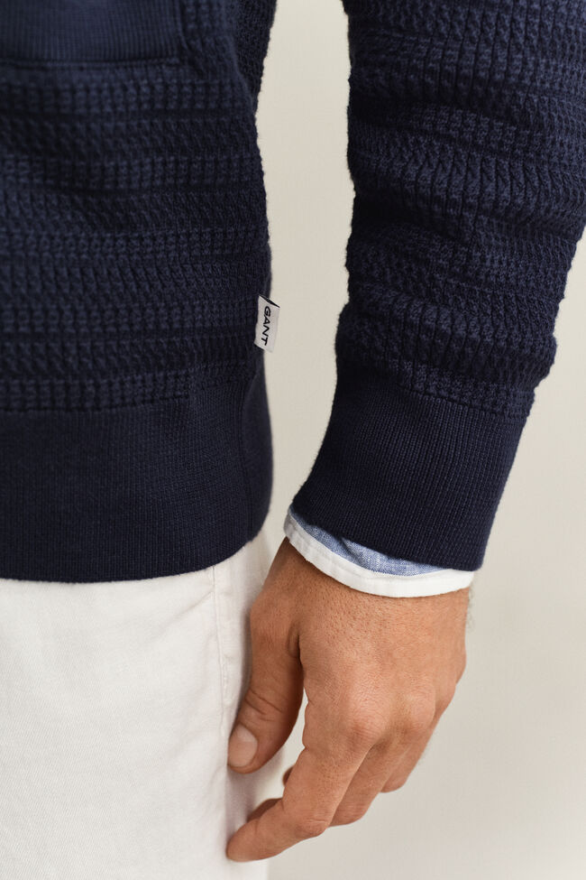 Kabelstickad kofta med sjalkrage