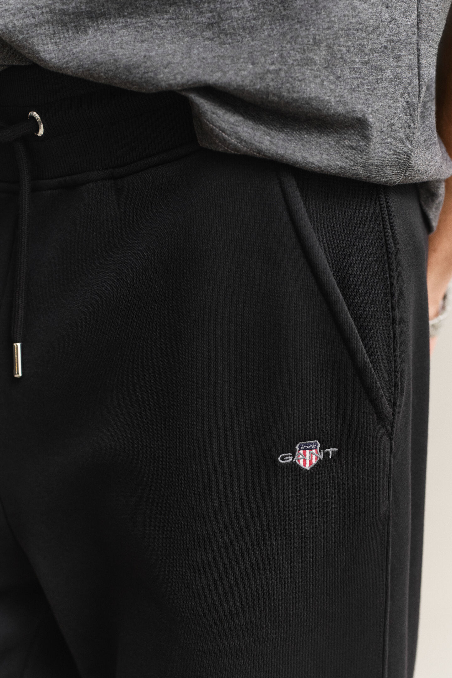 Shield sweatpants
