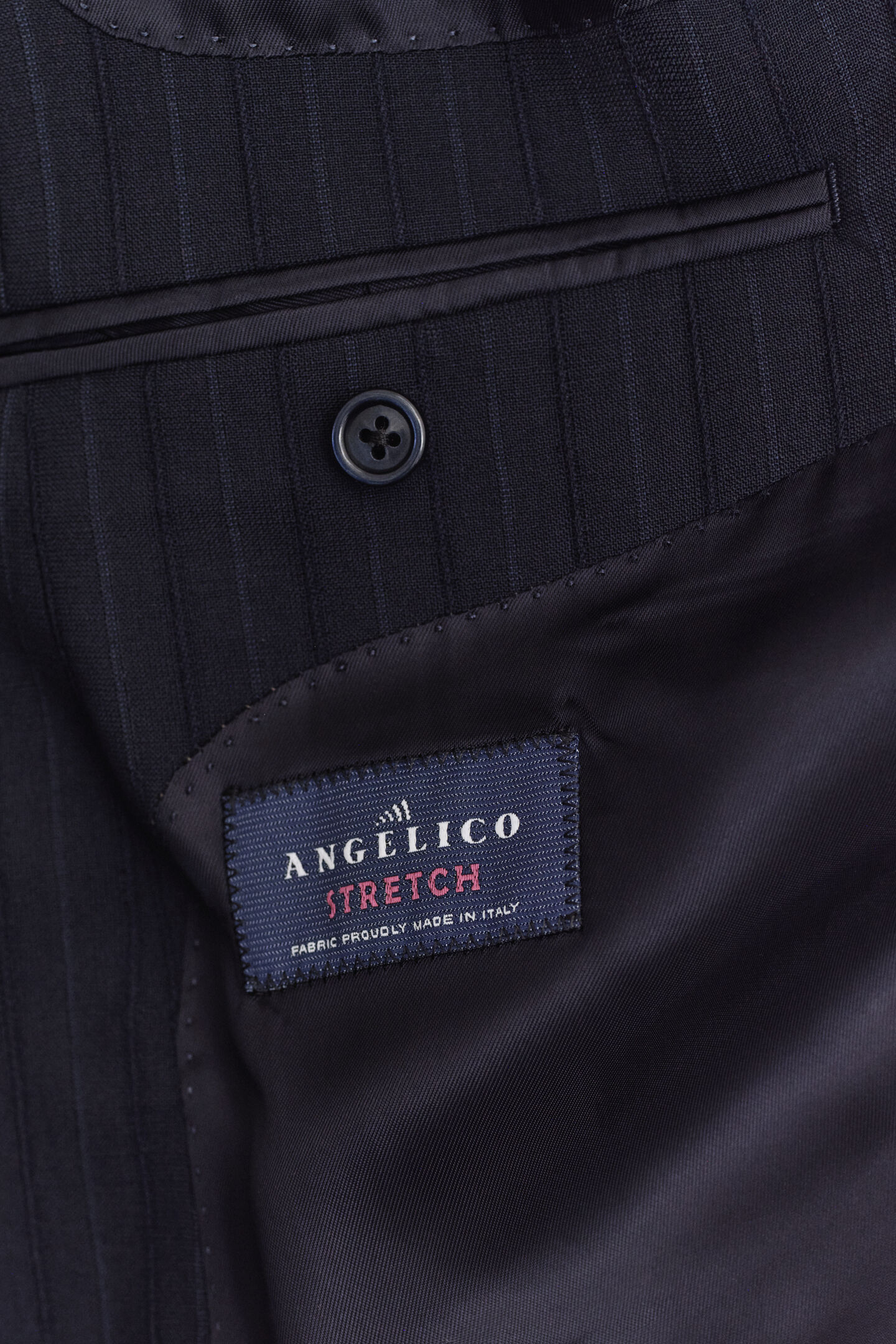 Kritstrecksrandig kavaj ton i ton