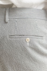 Kostymbyxor i b&auml;ckeb&ouml;lja