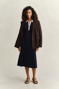 Ribbstickad pik&eacute;kl&auml;nning