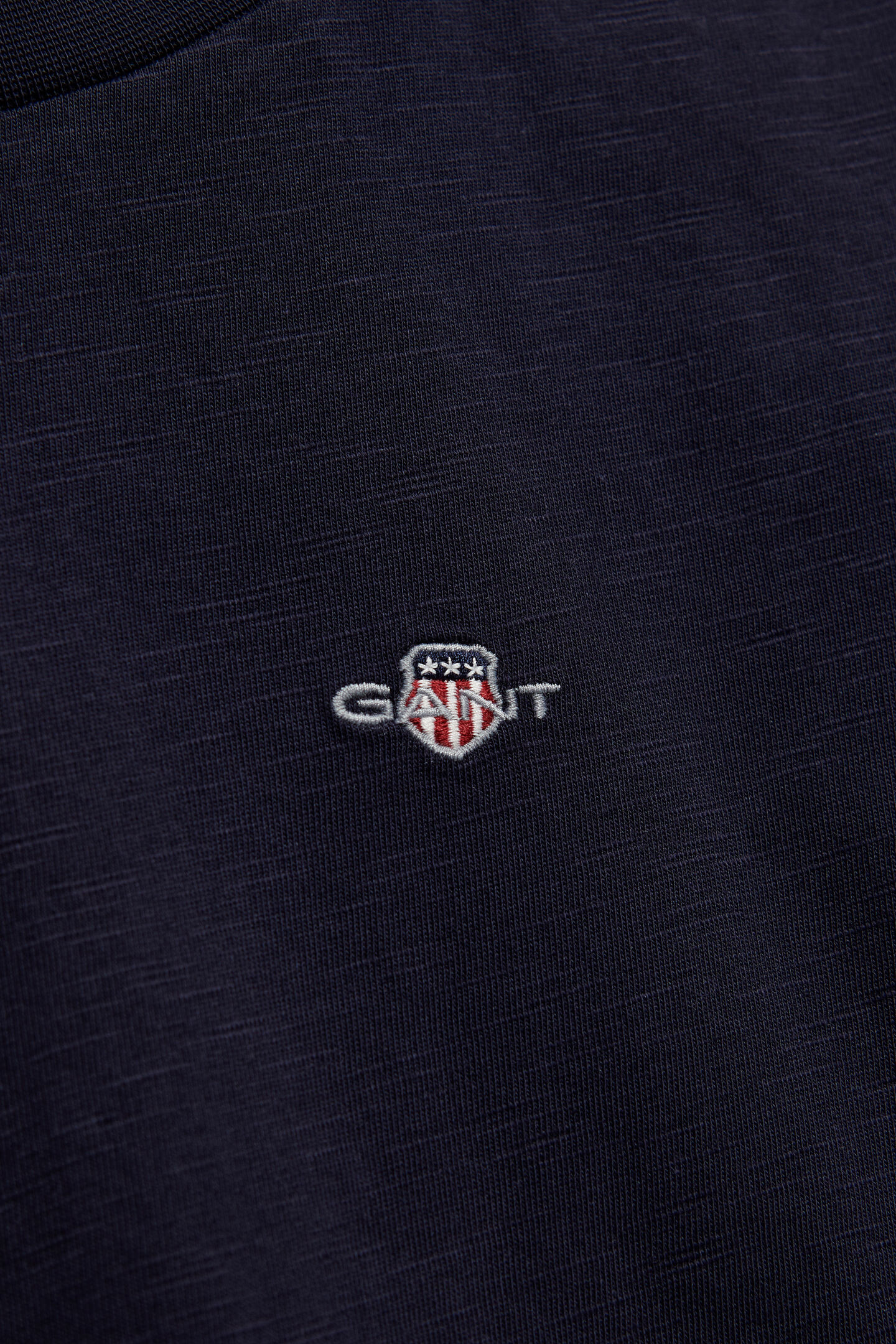 Girls T-shirt med sk&ouml;ldemblem