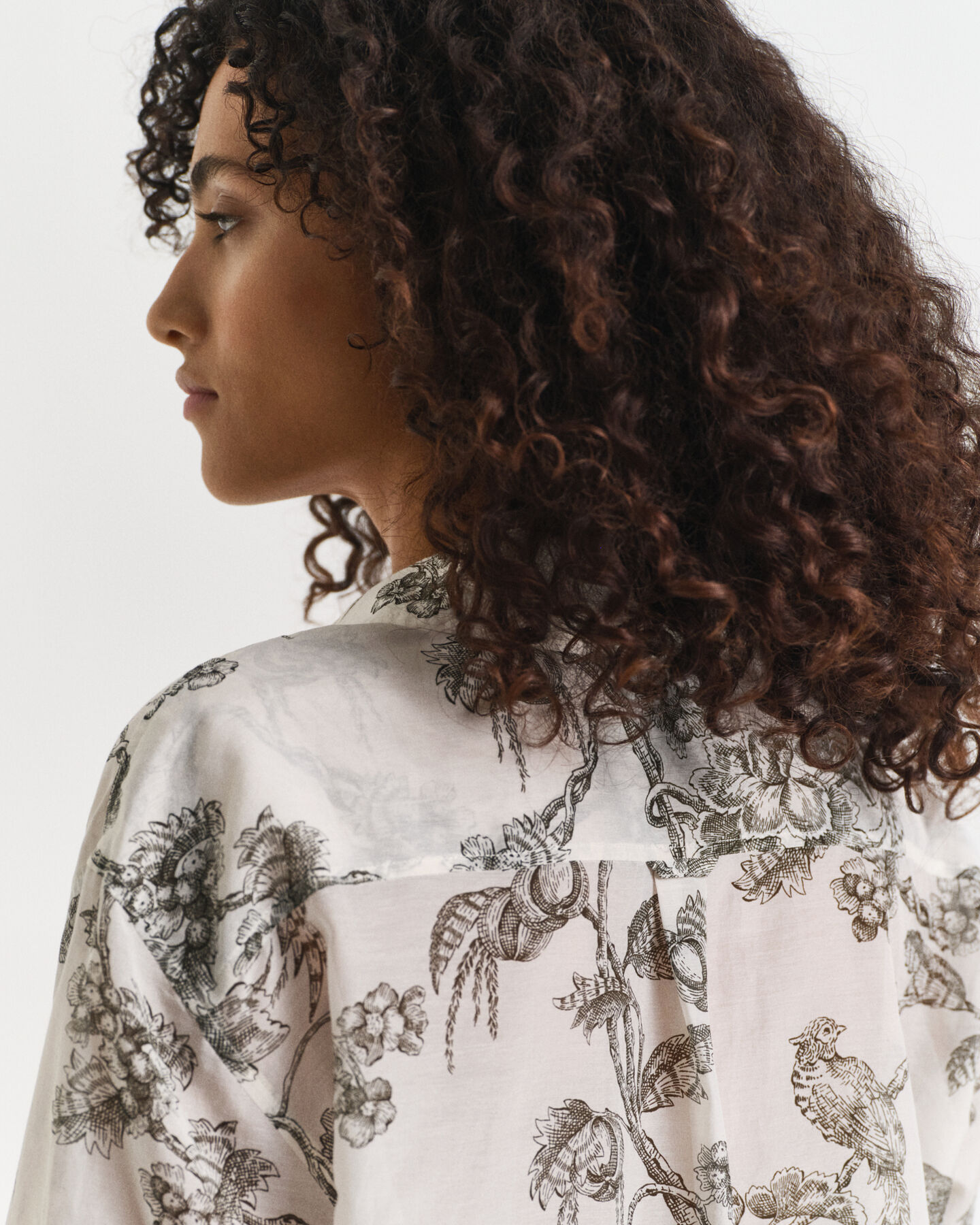 Relaxed fit tr&auml;dm&ouml;nstrad skjorta i bomull och silke