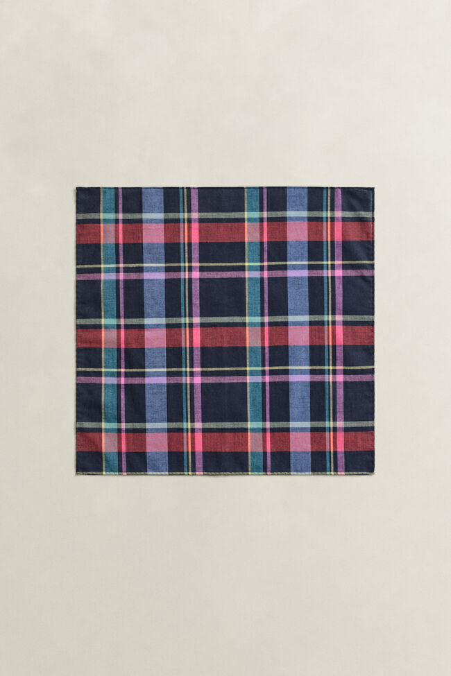 Madrasrutig n&auml;sduk