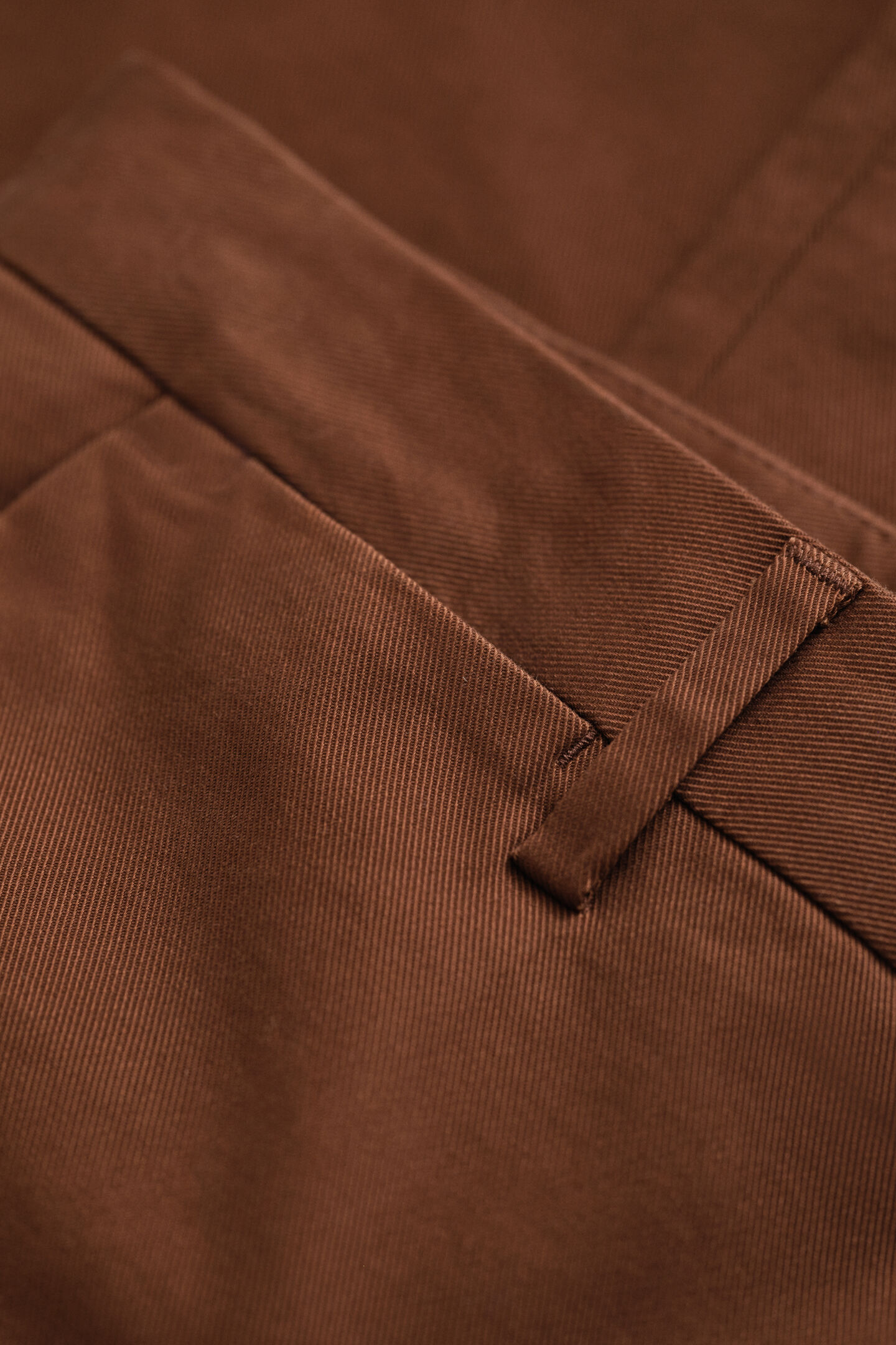 Eleganta chinos med slim fit