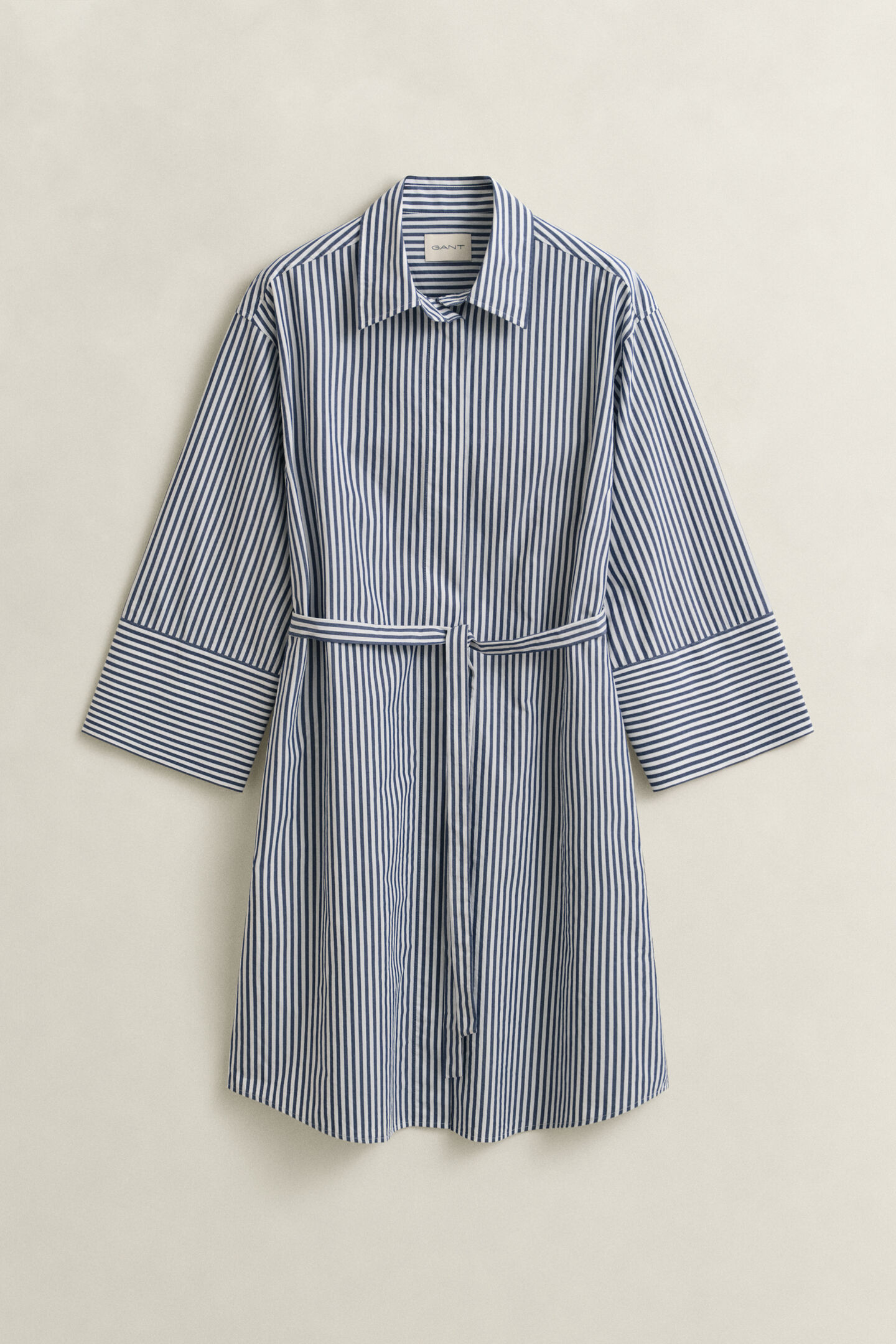 Randig skjortkl&auml;nning i poplin