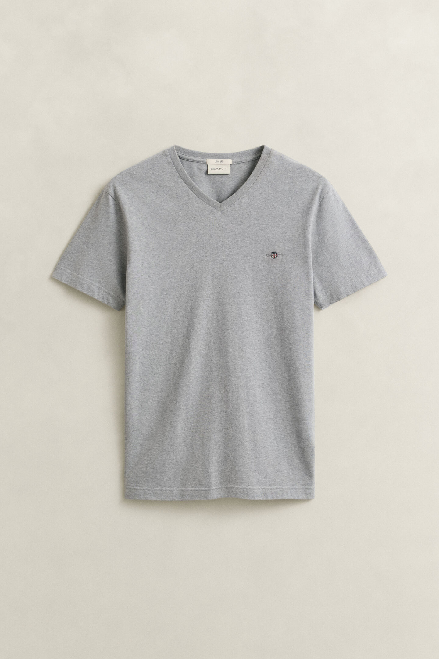 Slim fit Shield V-ringad T-shirt