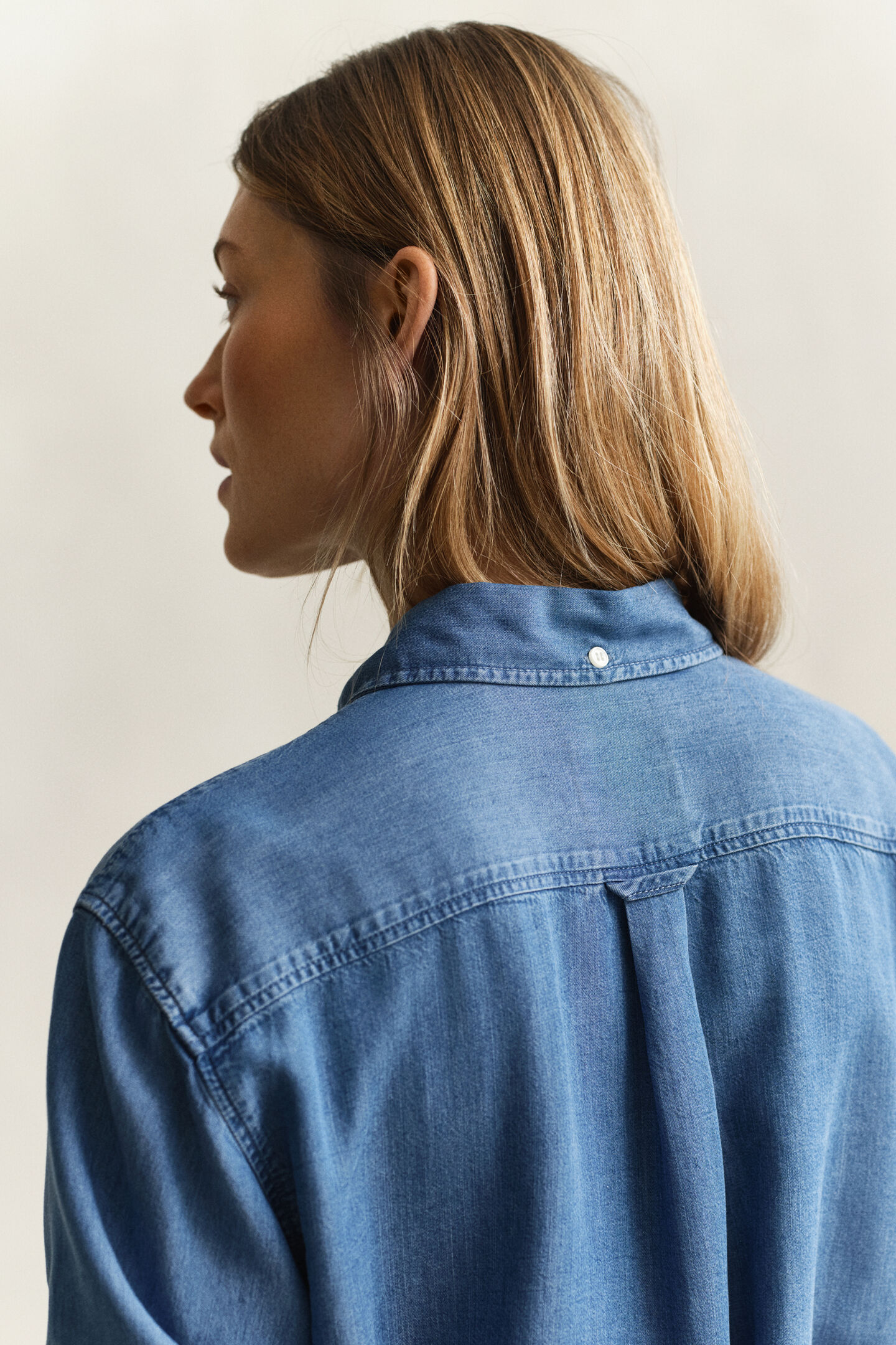 Indigof&auml;rgad skjorta