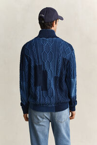 Kabelstickad kofta i lappt&auml;cksstil