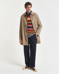 Flerf&auml;rgad randig tr&ouml;ja med rund halsringning