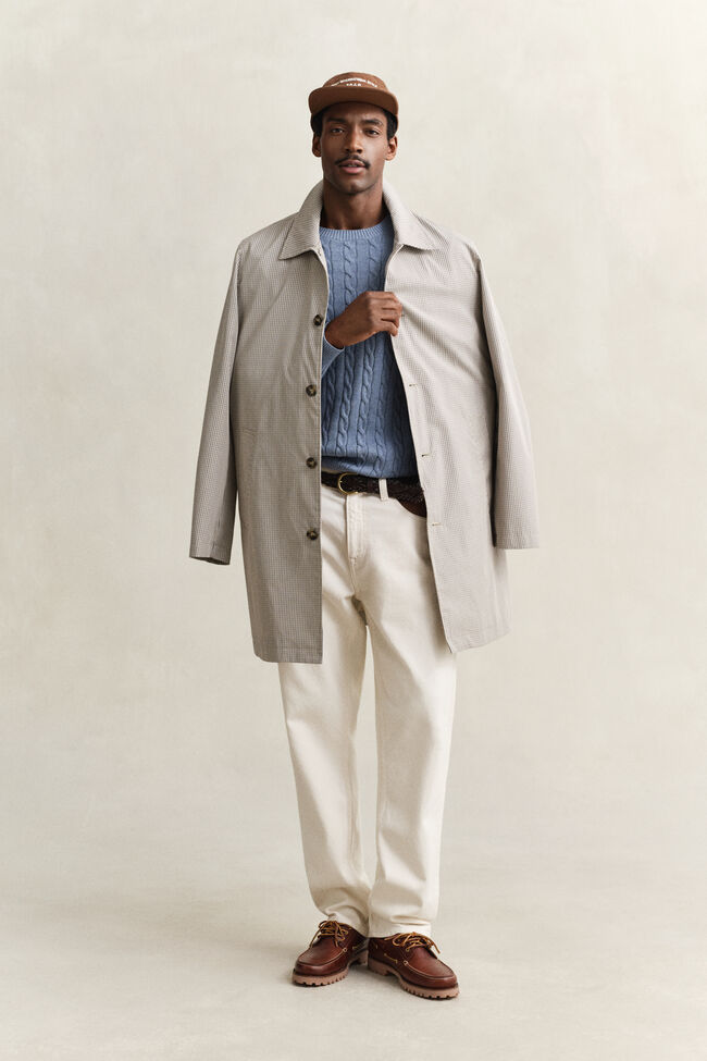 Kabelstickad bomullstr&ouml;ja med rund hals