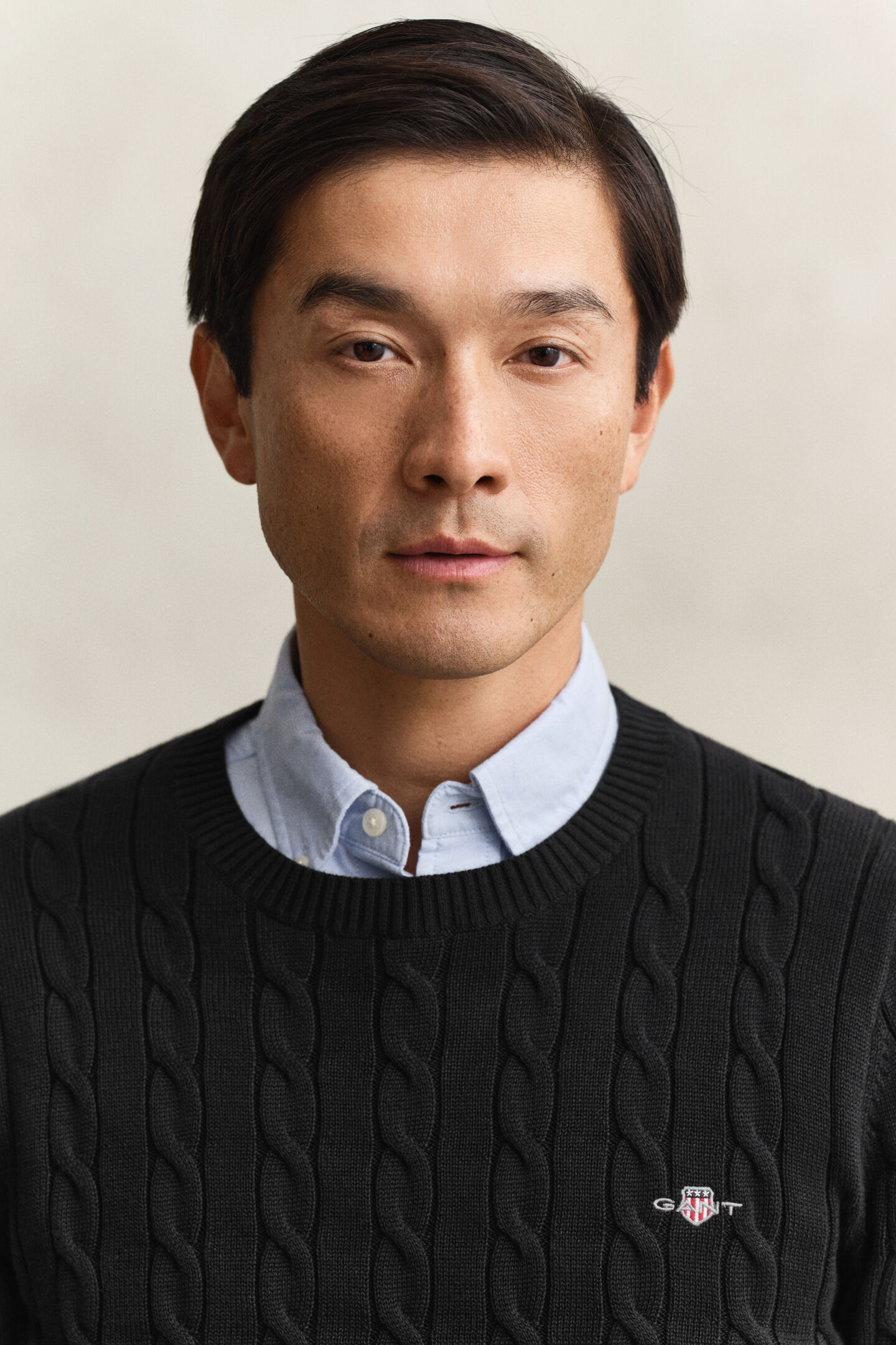 Kabelstickad bomullstr&ouml;ja med rund hals