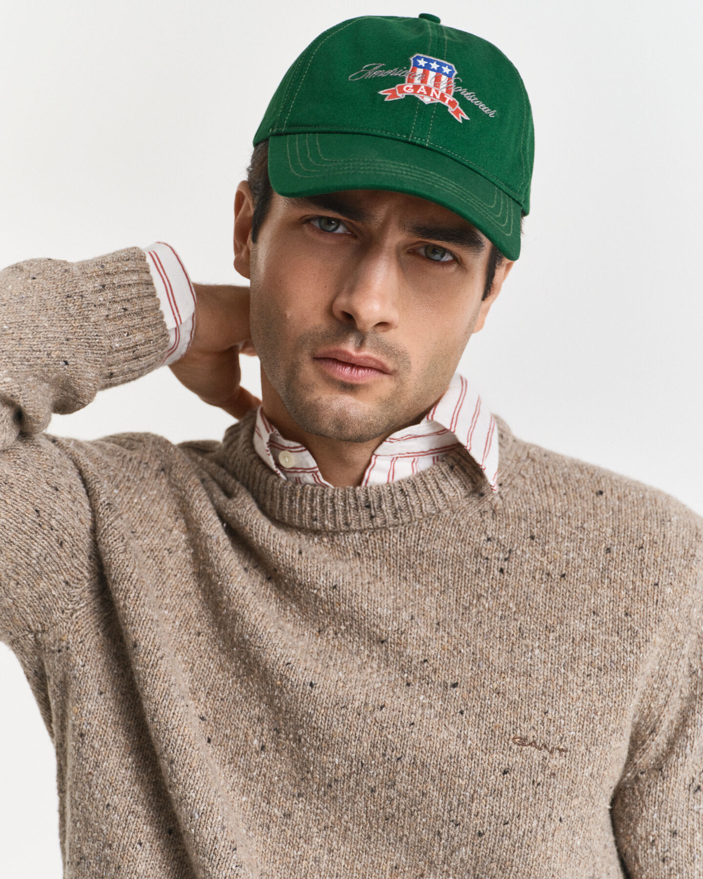 Rundhalsad tr&ouml;ja i ullblandning med neps